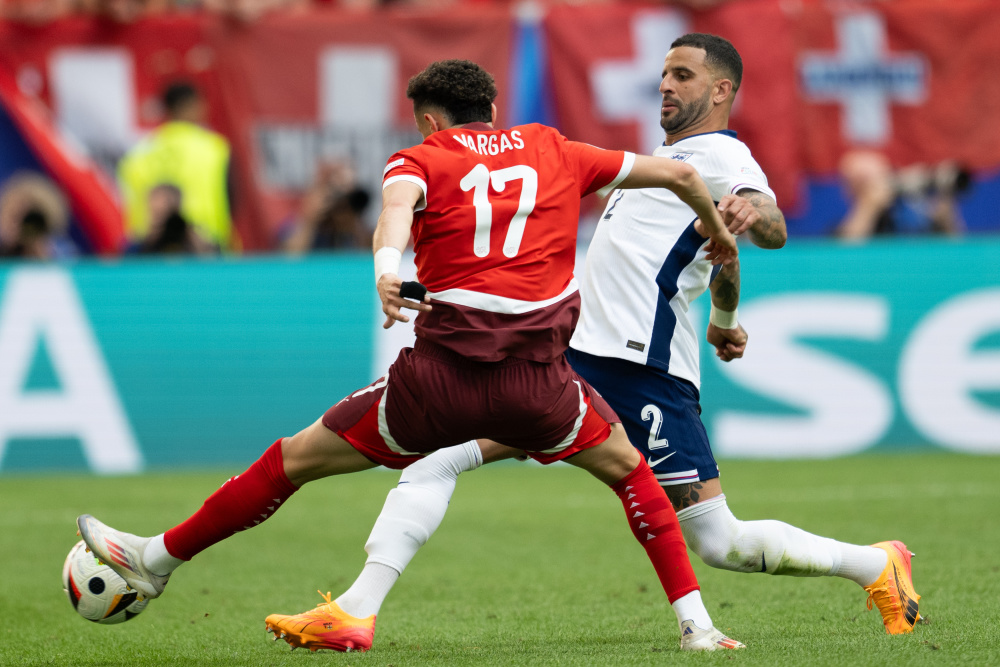 下了深刻的 下了深刻的